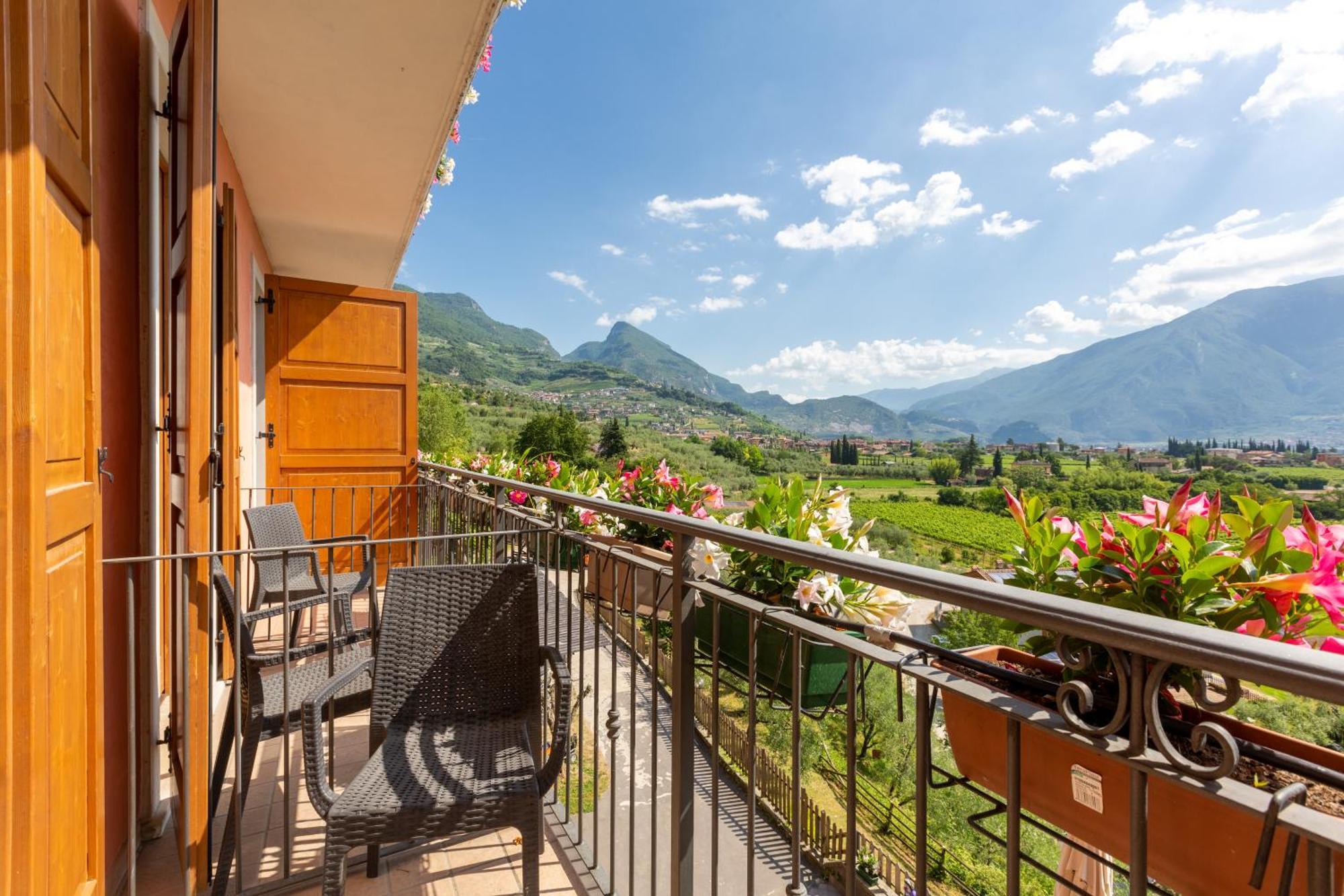 Вилла Agritur Eden Marone Рива-дель-Гарда Экстерьер фото